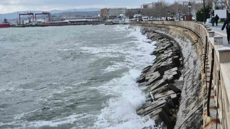 Marmara’da deniz ulaşımına poyraz engeli –  Ankara Haber